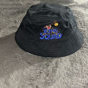 Two sided Looney Tunes bucket hat.